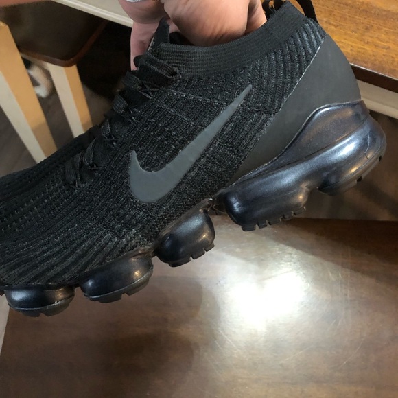 Mens Nike Air Vapormax Flyknit 3 Triple Black size 9.5 - Picture 8 of 12